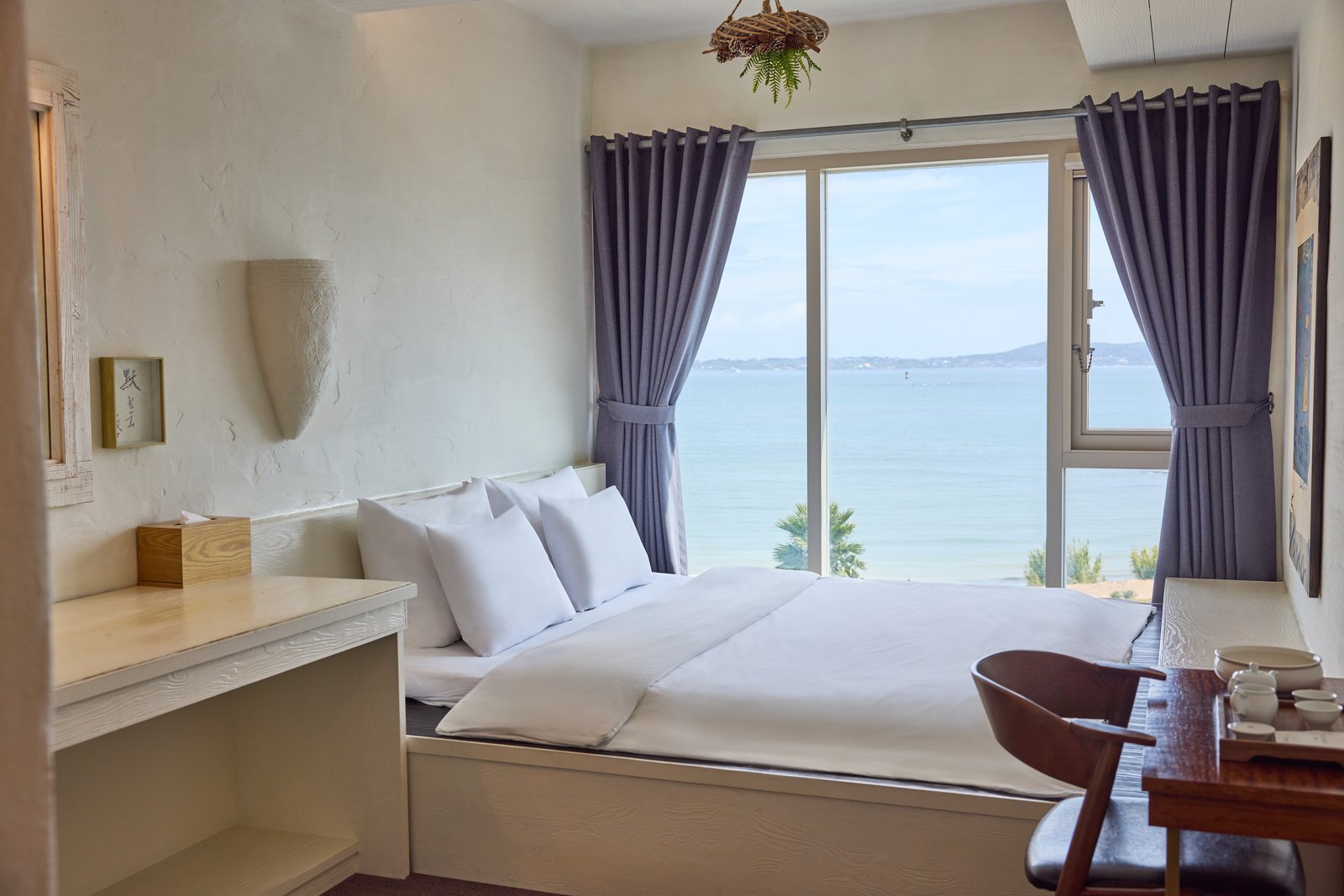 A room at Chuidasun with the sea at the window